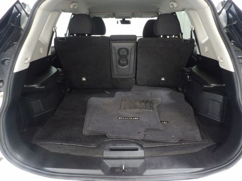 Used 2017 Nissan Rogue S image 8