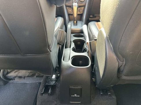 Used 2018 Chevrolet Trax LT w/ Sun & Sound Package FWD image 13