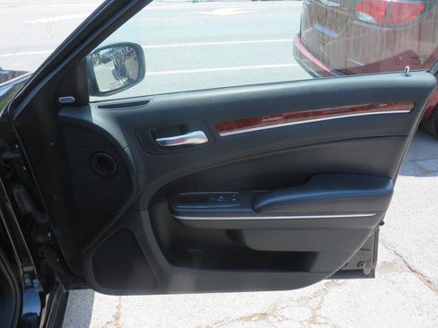 Used 2012 Chrysler 300 Limited RWD image 27