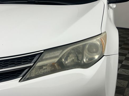 Used 2014 Toyota RAV4 XLE FWD image 11