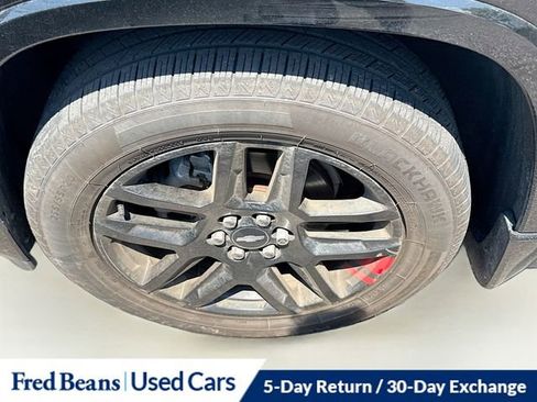 Used 2021 Chevrolet Traverse Premier w/ Redline Edition AWD/4WD image 26