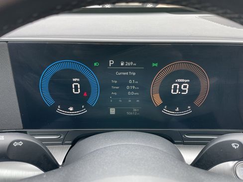 Used 2024 Hyundai Kona SEL image 9