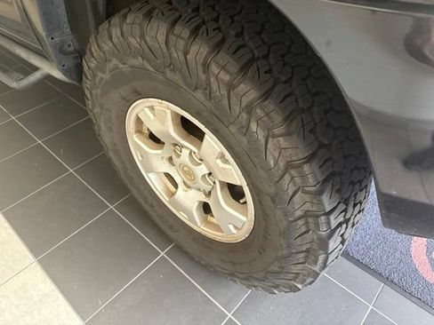Used 2012 Toyota Tacoma 4x4 Double Cab w/ TRD Off-Road Pkg image 5