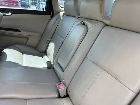 Used 2011 Chevrolet Impala LT w/ Luxury Edition Package FWD image 28
