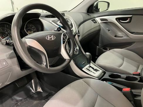 Used 2019 Hyundai Elantra Value Edition image 17