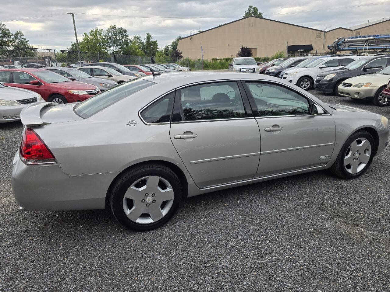 Used 2007 Chevrolet Impala SS w/ Convenience Package FWD image 9