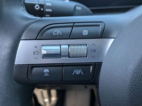 Used 2025 Hyundai Tucson SEL FWD image 27