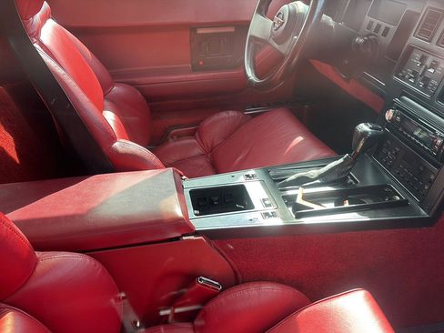 Used 1989 Chevrolet Corvette Coupe image 5