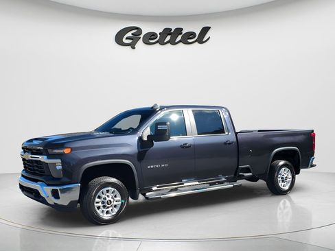 Used 2024 Chevrolet Silverado 2500 LT image 1