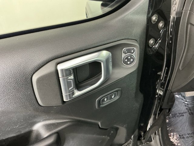 Used 2021 Jeep Gladiator Sport AWD/4WD image 12