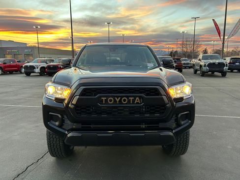 Certified 2023 Toyota Tacoma w/ Trail Edition image 8