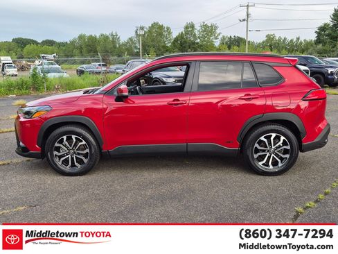 Used 2024 Toyota Corolla Cross AWD Hybrid image 6