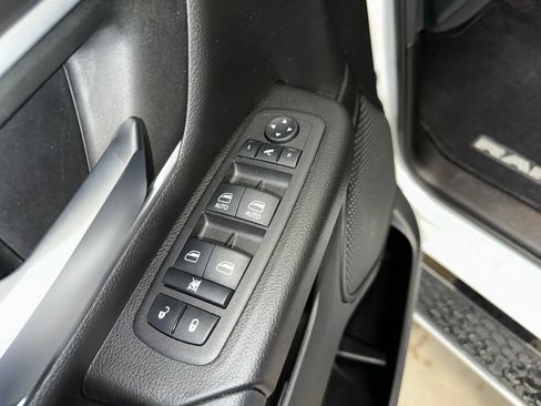 Used 2023 RAM 1500 Big Horn image 8