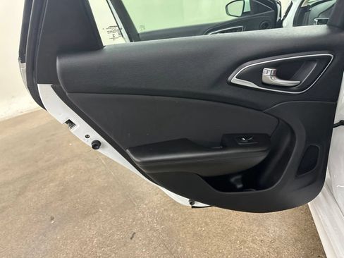 Used 2015 Chrysler 200 Limited w/ Convenience Group FWD image 29