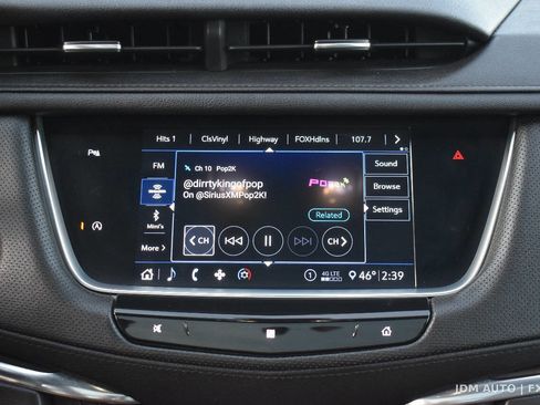 Used 2020 Cadillac XT5 Premium Luxury w/ LPO, Floor Liner Package AWD/4WD image 25