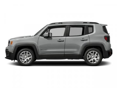 Used 2017 Jeep Renegade Altitude image 3