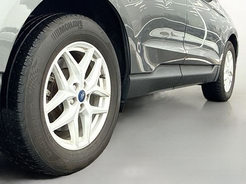 Used 2022 Ford Edge SEL image 15