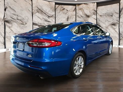 Used 2019 Ford Fusion SE FWD image 8
