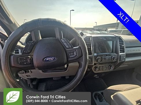 Used 2017 Ford F250 XLT w/ XLT Value Package AWD/4WD image 11