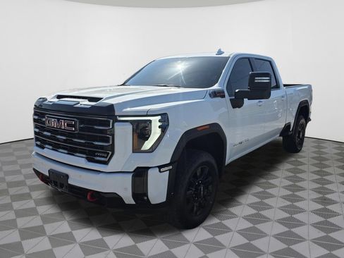 Used 2025 GMC Sierra 2500 AT4 AWD/4WD image 2
