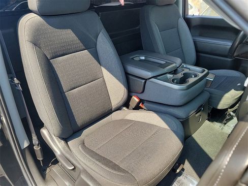 Used 2022 GMC Sierra 2500 SLE w/ SLE Convenience Package image 16