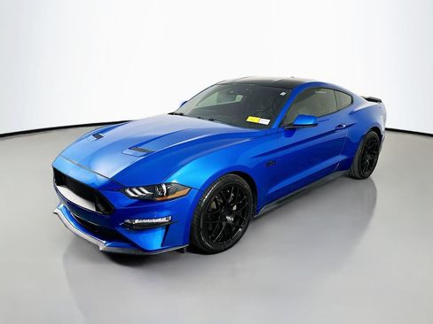 Used 2019 Ford Mustang GT Premium w/ Equipment Group 401A RWD image 3