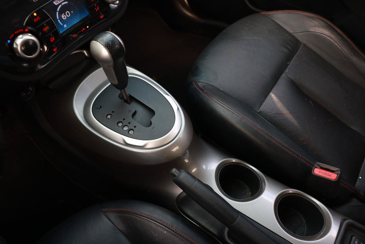 Used 2012 Nissan Juke SL FWD image 36