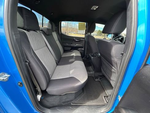 Used 2021 Toyota Tacoma TRD Off-Road w/ Technology Package image 30