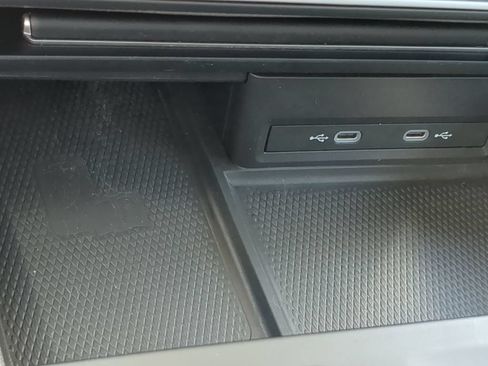 Used 2024 Volkswagen Atlas SE FWD image 24