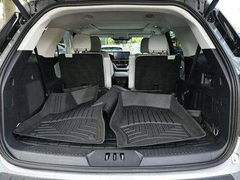 Used 2025 Ford Explorer Platinum w/ Ultimate Package AWD/4WD image 30