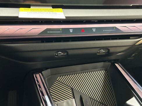 Used 2025 BMW X3 xDrive30i w/ Premium Package image 19