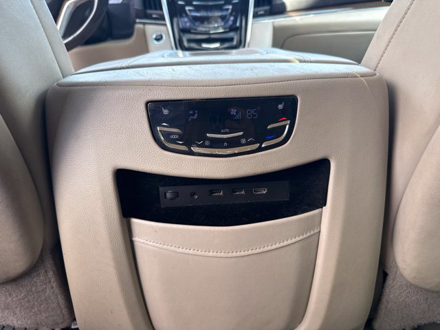 Used 2019 Cadillac Escalade ESV Premium Luxury AWD/4WD image 22