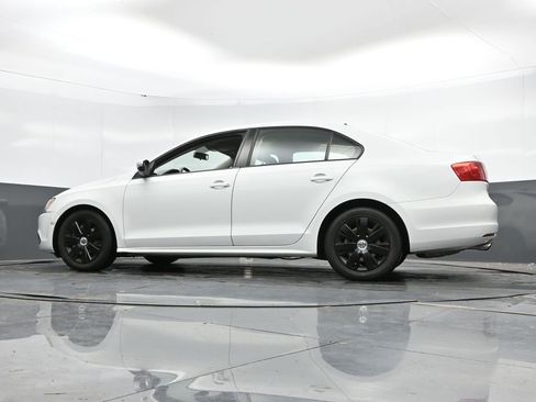 Used 2014 Volkswagen Jetta SE FWD image 35