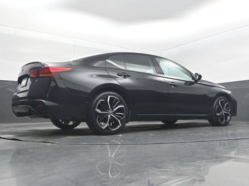 Certified 2025 Nissan Altima 2.5 SR FWD image 24