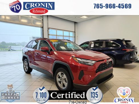 Used 2025 Toyota RAV4 XLE FWD image 1