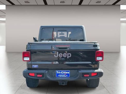 Used 2023 Jeep Gladiator Rubicon w/ Cold Weather Group AWD/4WD image 4