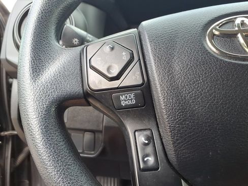 Used 2022 Toyota Tacoma SR AWD/4WD image 14