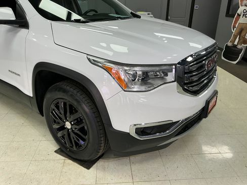 Used 2017 GMC Acadia SLE FWD image 32