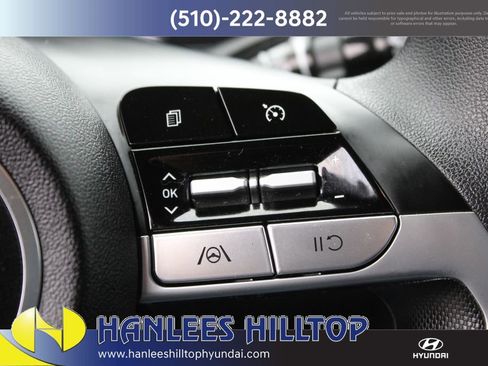 Used 2023 Hyundai Elantra Blue image 27