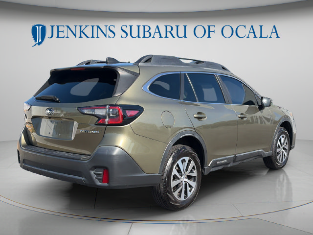 Used 2022 Subaru Outback Premium AWD/4WD image 3