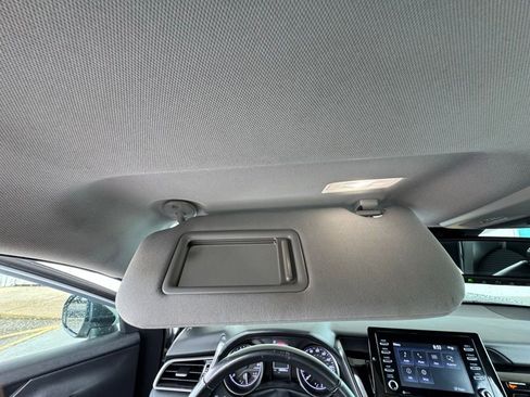 Used 2024 Toyota Camry SE w/ Convenience Package image 34