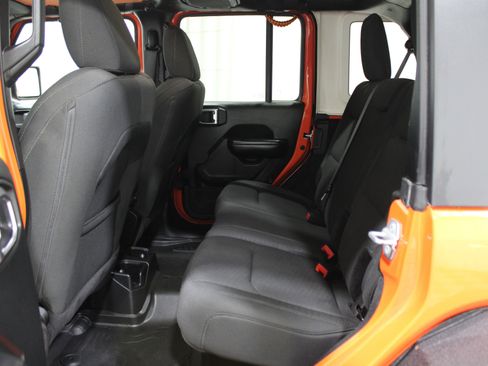 Used 2019 Jeep Wrangler Unlimited Sport S image 23