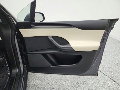 Used 2023 Tesla Model X Plaid AWD/4WD image 18