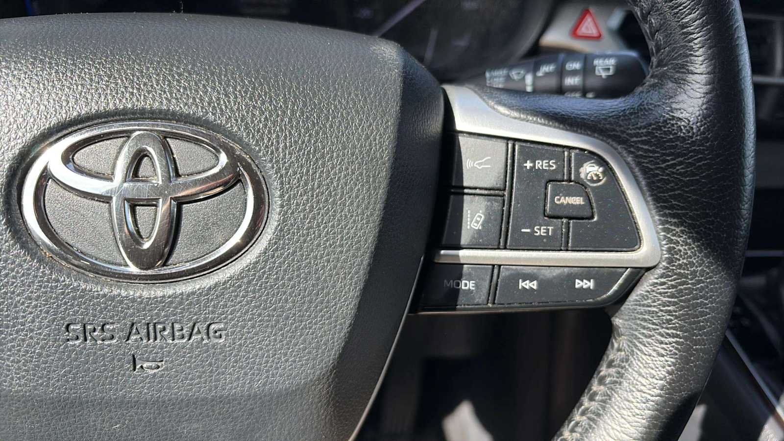 Used 2021 Toyota Sienna XLE AWD/4WD image 26