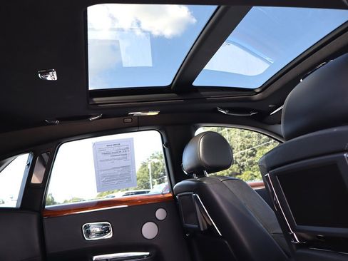 Used 2011 Rolls-Royce Ghost RWD image 41