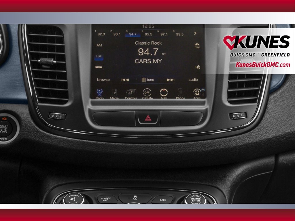 Used 2016 Chrysler 200 LX FWD image 9
