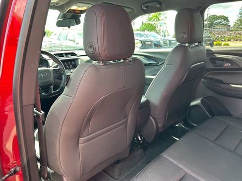 Used 2023 Chevrolet TrailBlazer RS FWD image 18