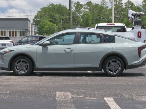 Used 2025 Kia K4 FWD image 7