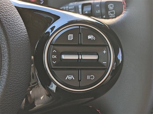 Certified 2025 Kia Soul GT-Line image 37