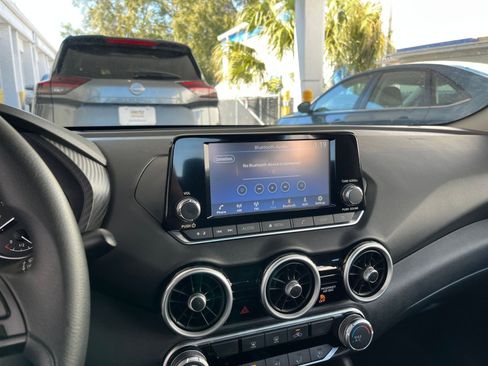 Used 2025 Nissan Sentra S image 17